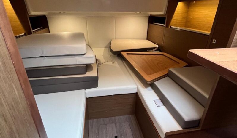 Jeanneau Cap Camarat 10.5 WA lleno