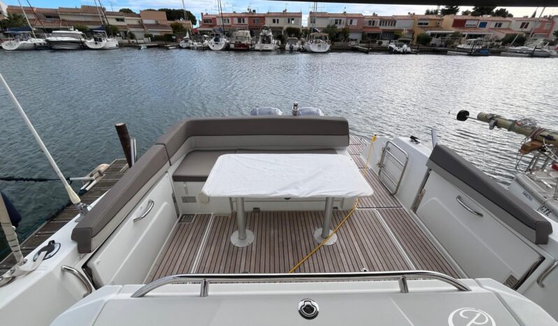 Jeanneau Cap Camarat 10.5 WA lleno