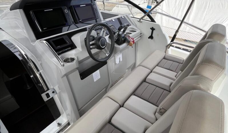 Jeanneau Cap Camarat 10.5 WA lleno