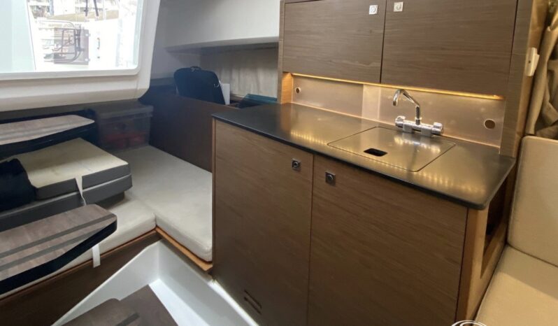 Jeanneau Cap Camarat 9.0 WA lleno